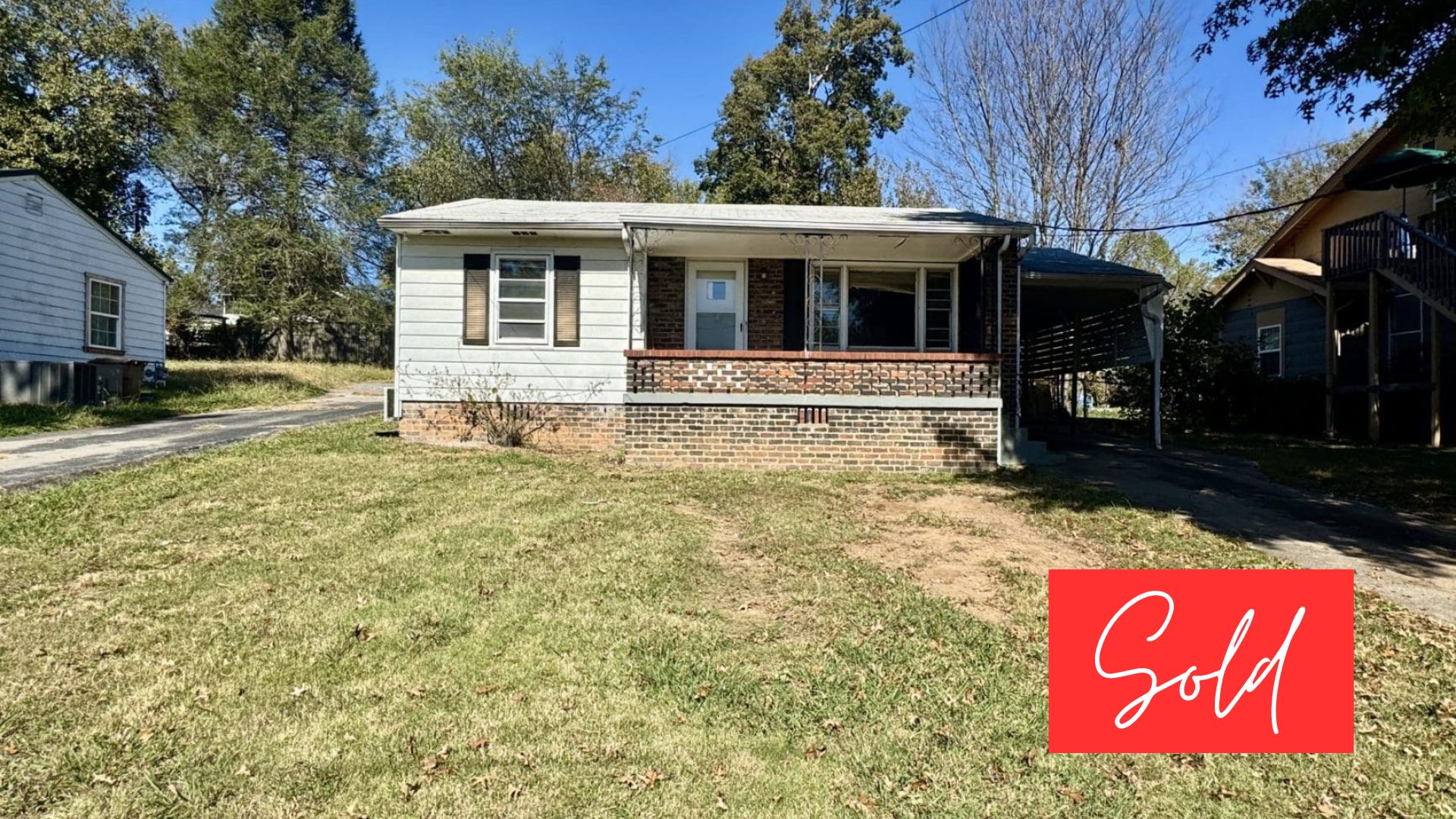 This image is by Powell Auction & Realty.