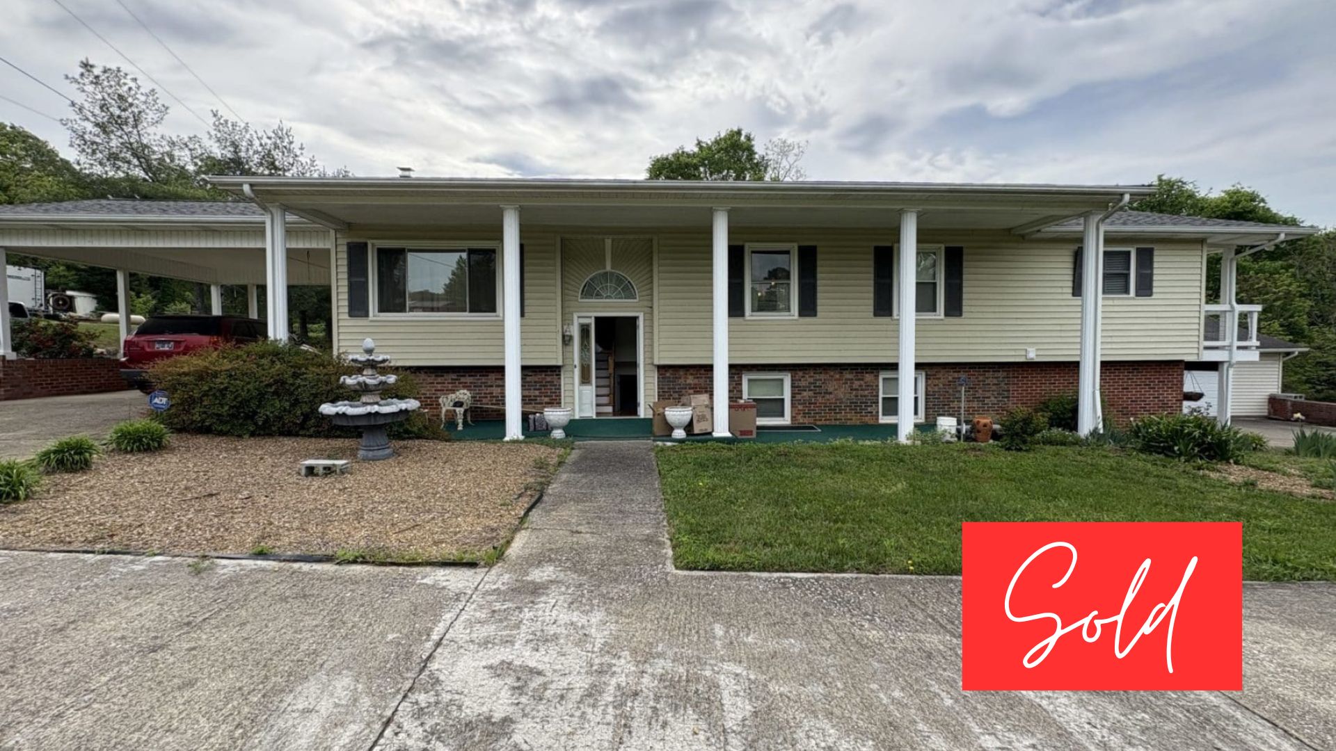 This image is by Powell Auction & Realty.