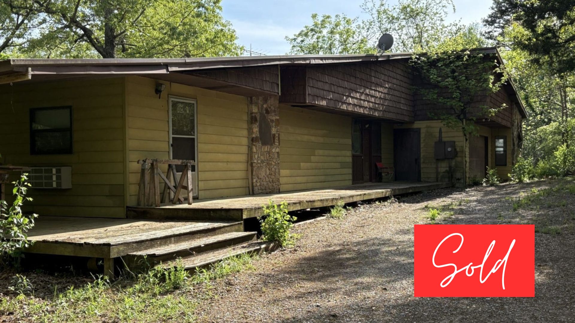 This image is by Powell Auction & Realty.
